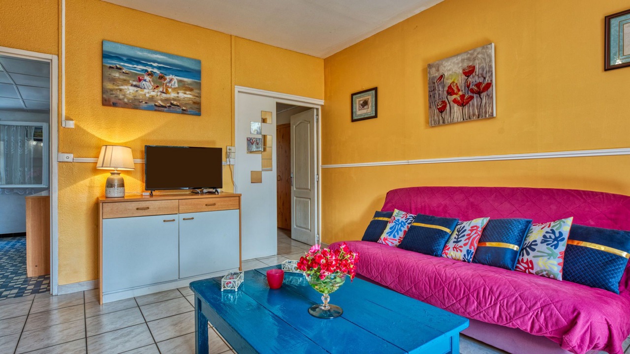 Photo of Livingroom in Jau-Dignac-et-Loirac
