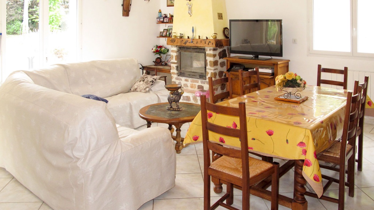 Photo of Livingroom in Saint-Paul-en-Foret