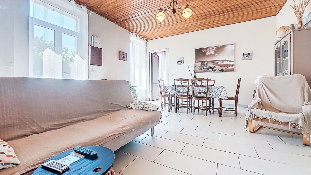 Photo of Livingroom in Begadan