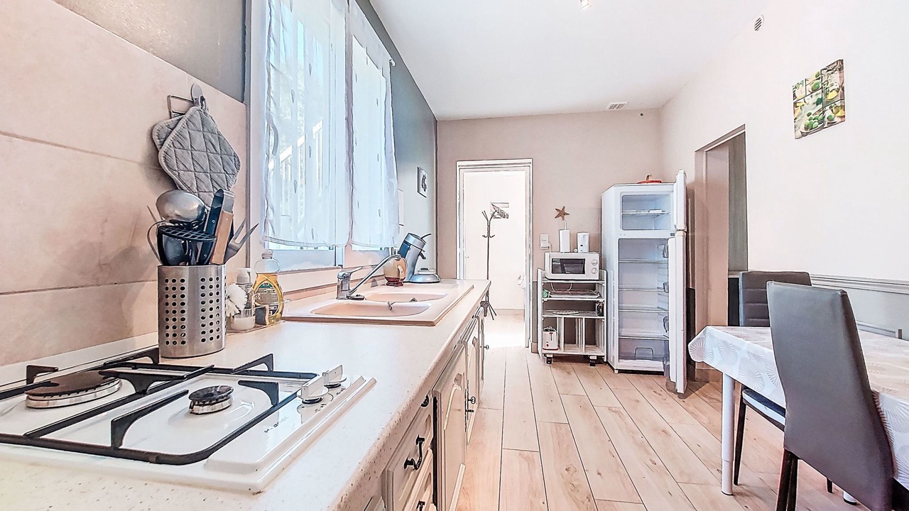 Photo of Bedroom in Begadan