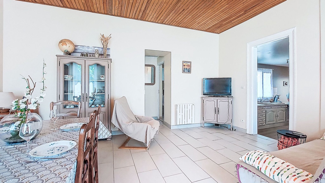 Photo of Livingroom in Begadan