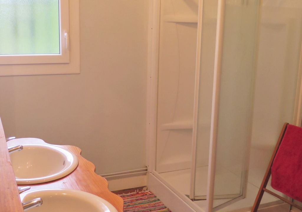 Photo of Bathroom in Saint-Julien-en-Born