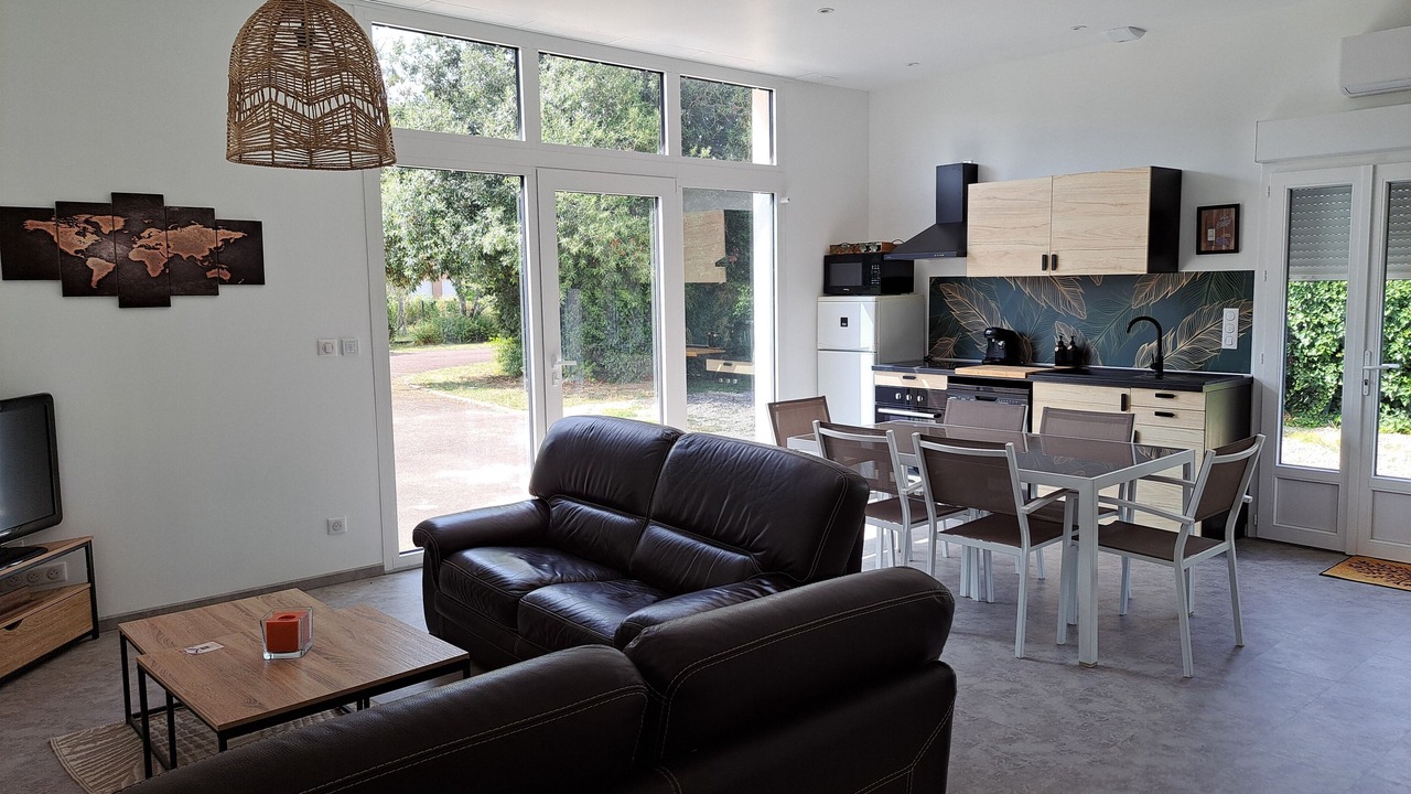 Photo of Livingroom in Saint-Medard-de-Guizieres
