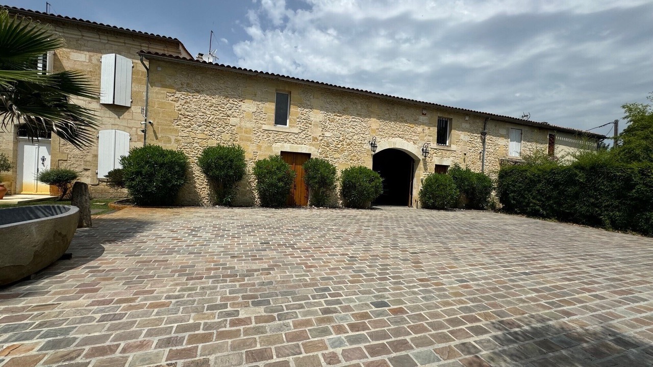 Photo of Outdoor in Camblanes-et-Meynac