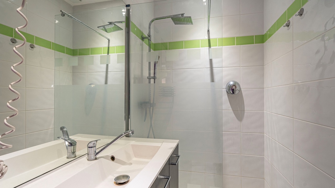 Photo of Bathroom in Saint-Simon-de-Bordes