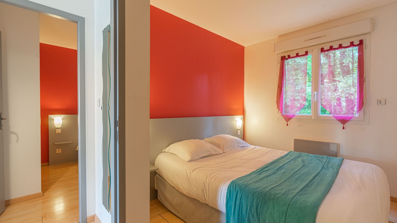 Photo of Bedroom in Saint-Simon-de-Bordes