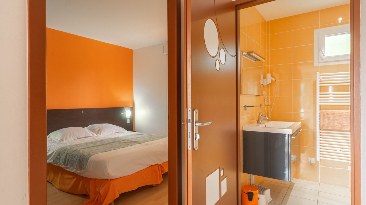 Photo of Bedroom in Saint-Simon-de-Bordes