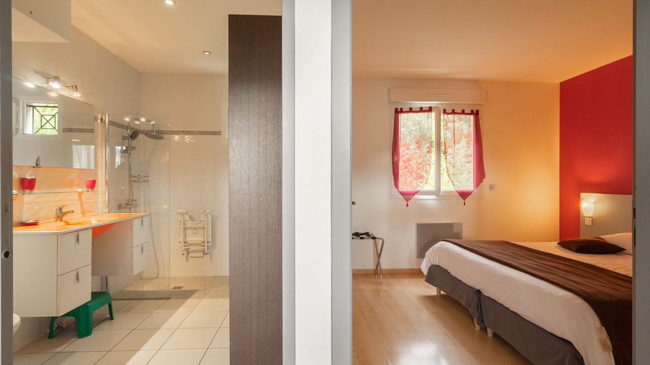 Photo of Bedroom in Saint-Simon-de-Bordes