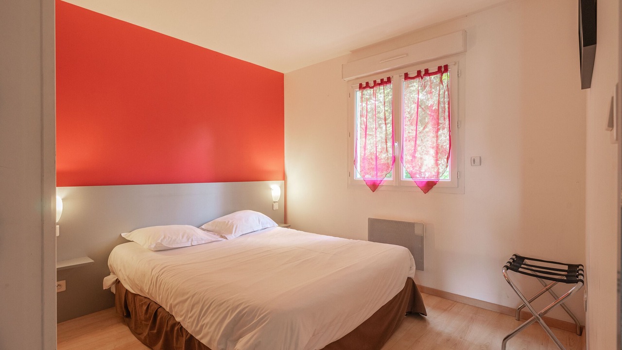Photo of Bedroom in Saint-Simon-de-Bordes