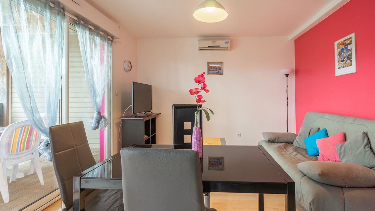 Photo of Livingroom in Saint-Simon-de-Bordes
