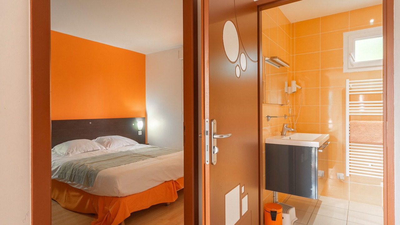 Photo of Bedroom in Saint-Simon-de-Bordes