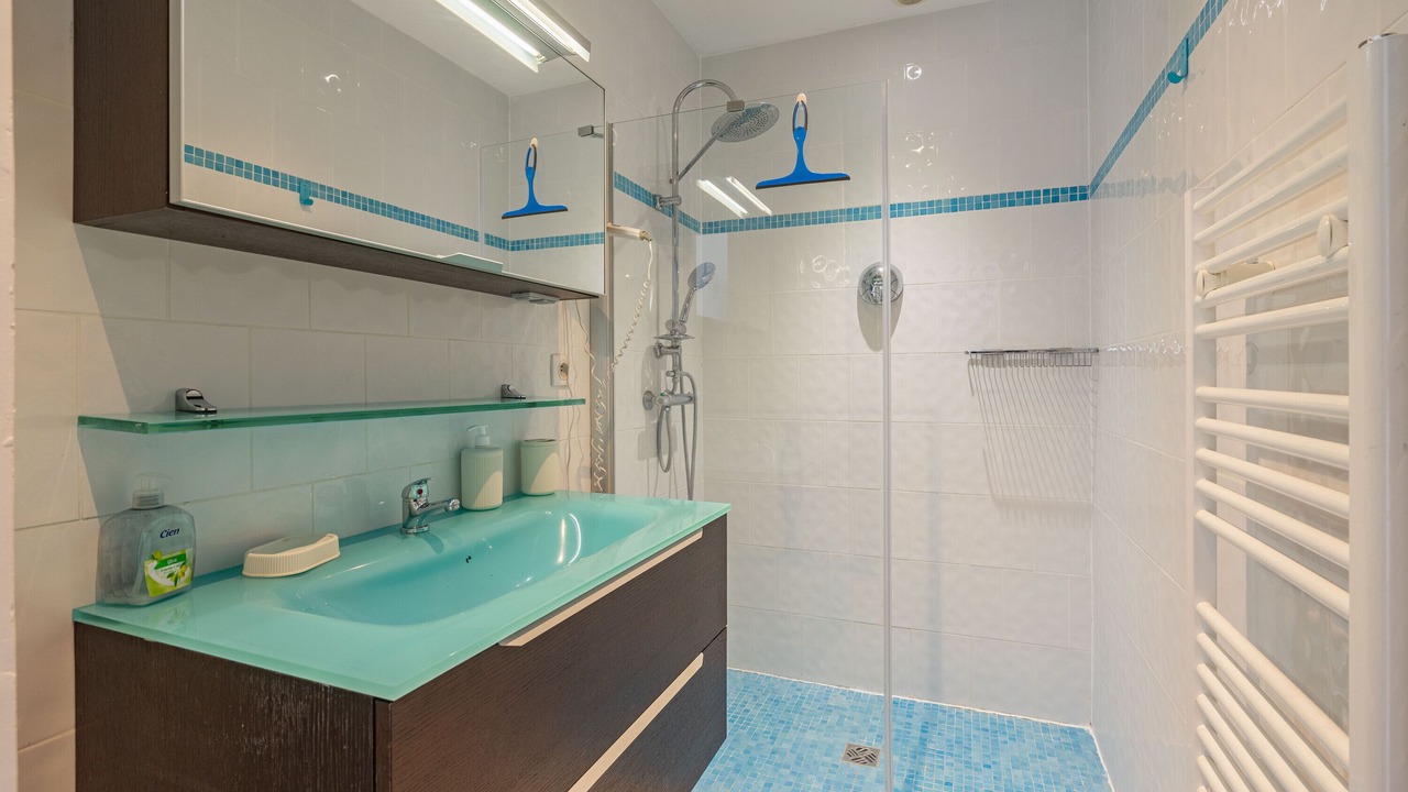 Photo of Bathroom in Saint-Simon-de-Bordes