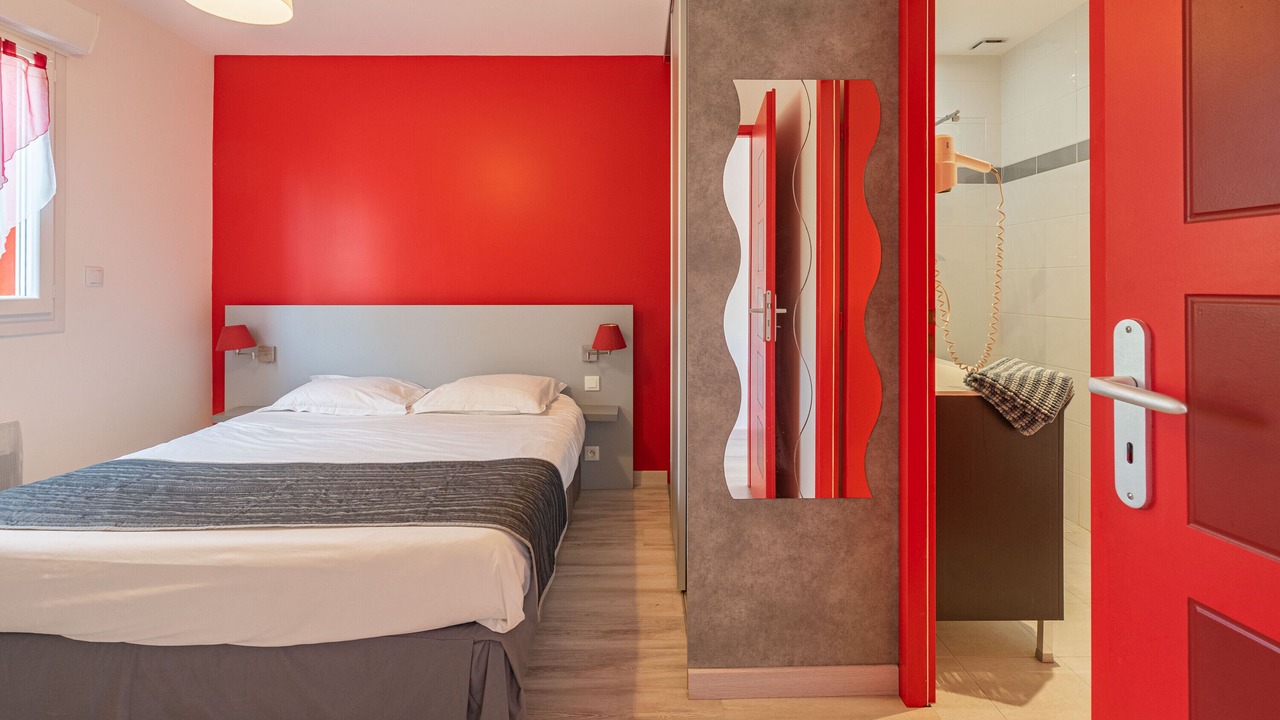 Photo of Bedroom in Saint-Simon-de-Bordes
