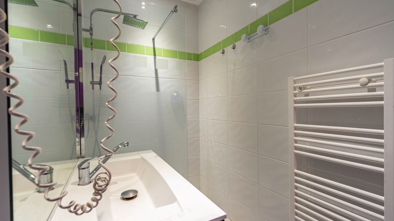 Photo of Bathroom in Saint-Simon-de-Bordes