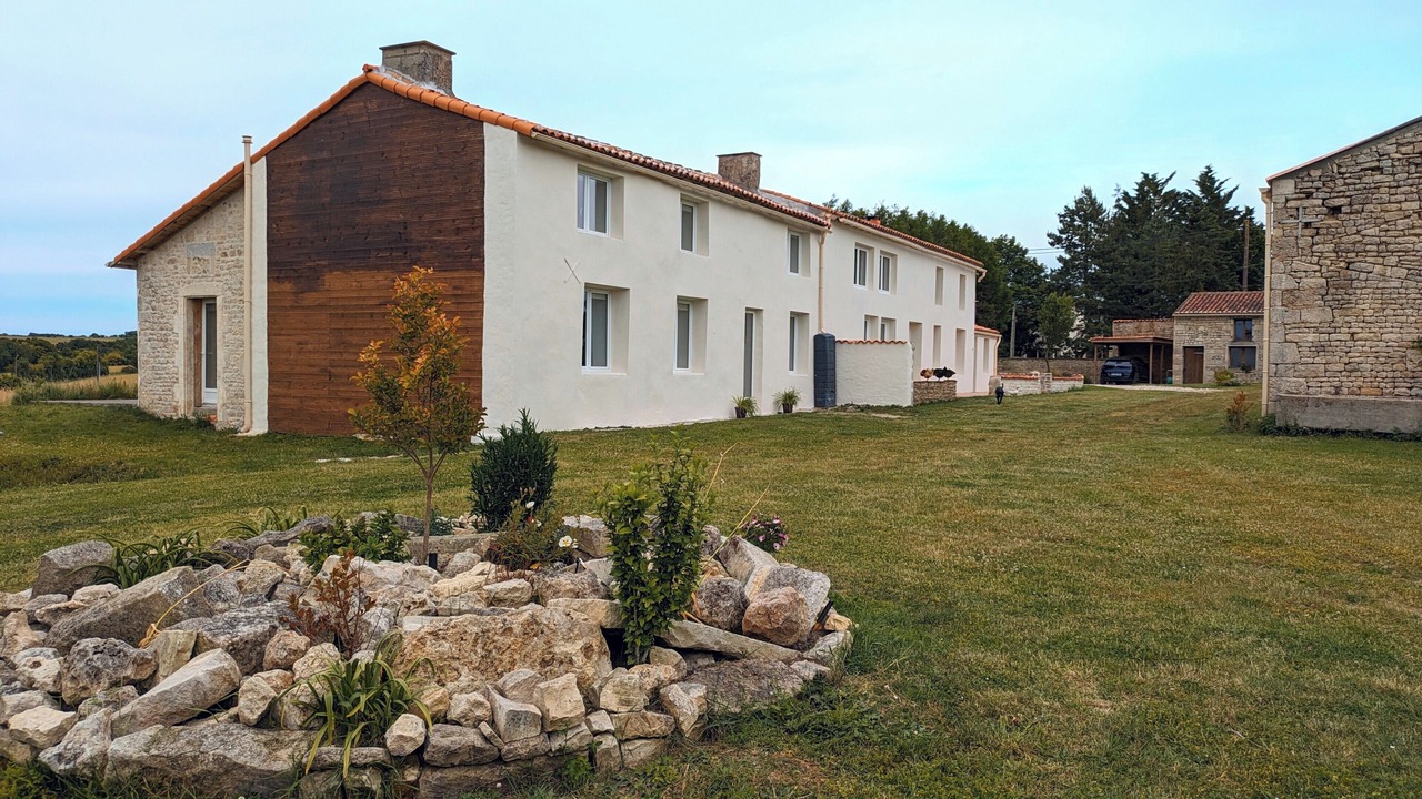 Photo of Outdoor in Contre