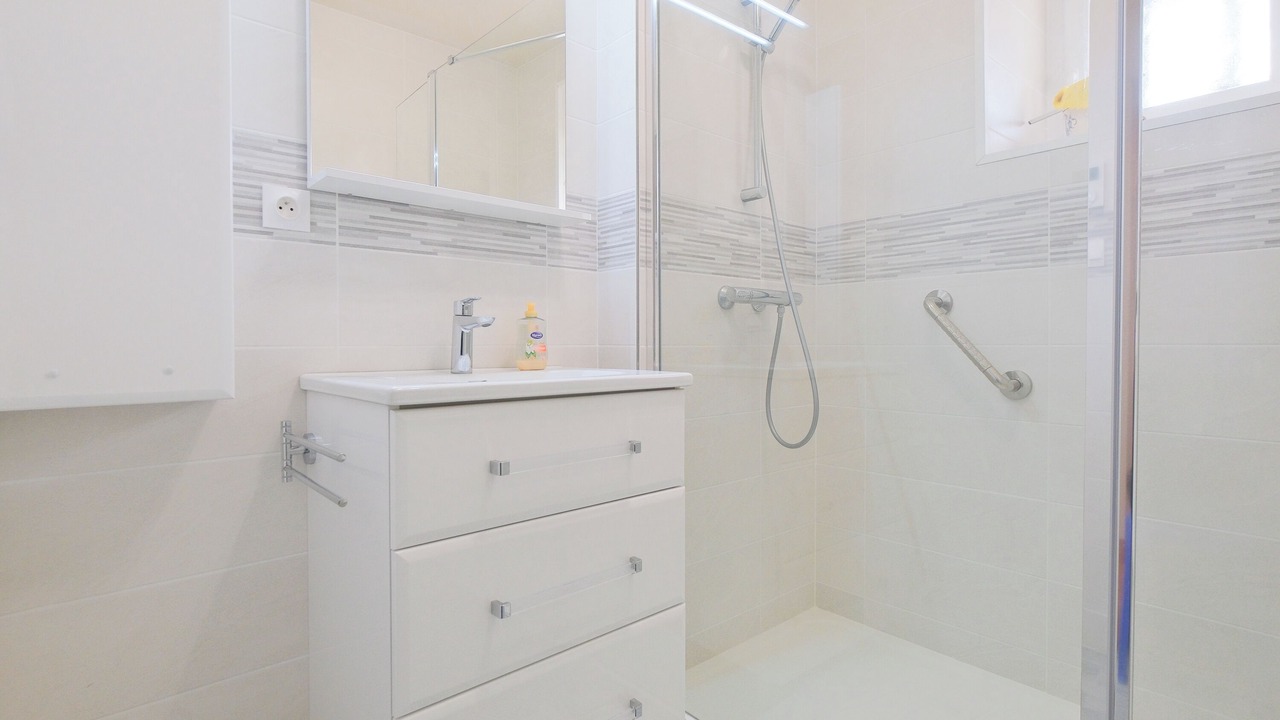 Photo of Bathroom in Saint-Meard-de-Drone