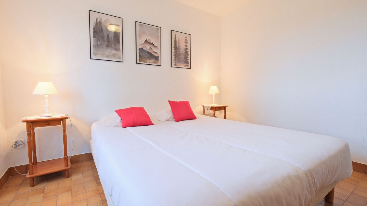 Photo of Bedroom in Saint-Meard-de-Drone
