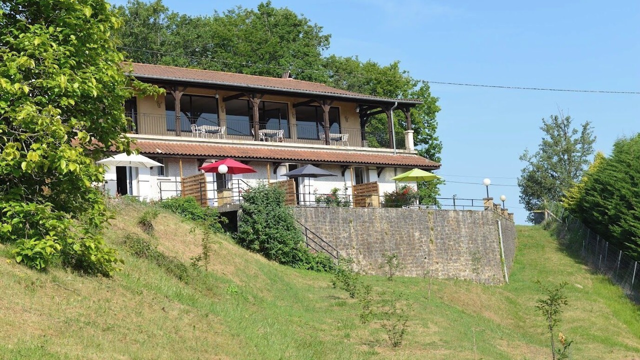 Photo of Outdoor in Saint-Andre-dAllas