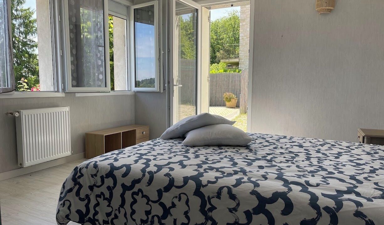 Photo of Bedroom in Saint-Andre-dAllas