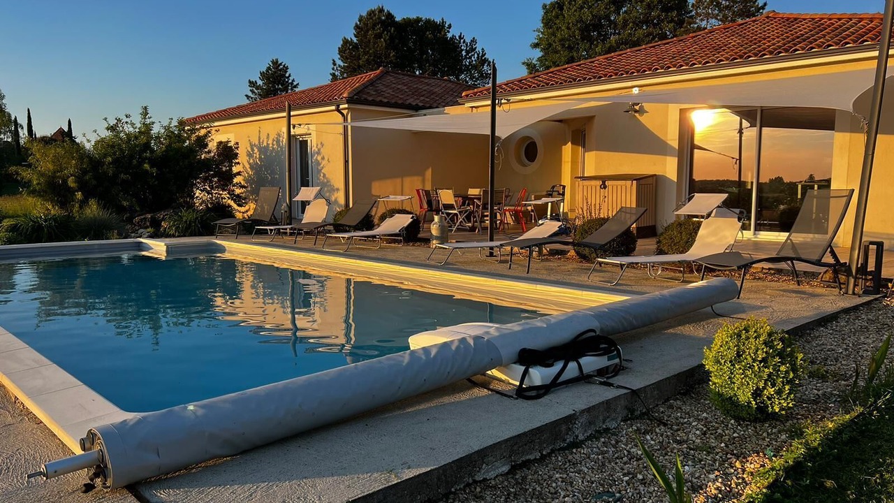 Photo of Outdoor in Pontours