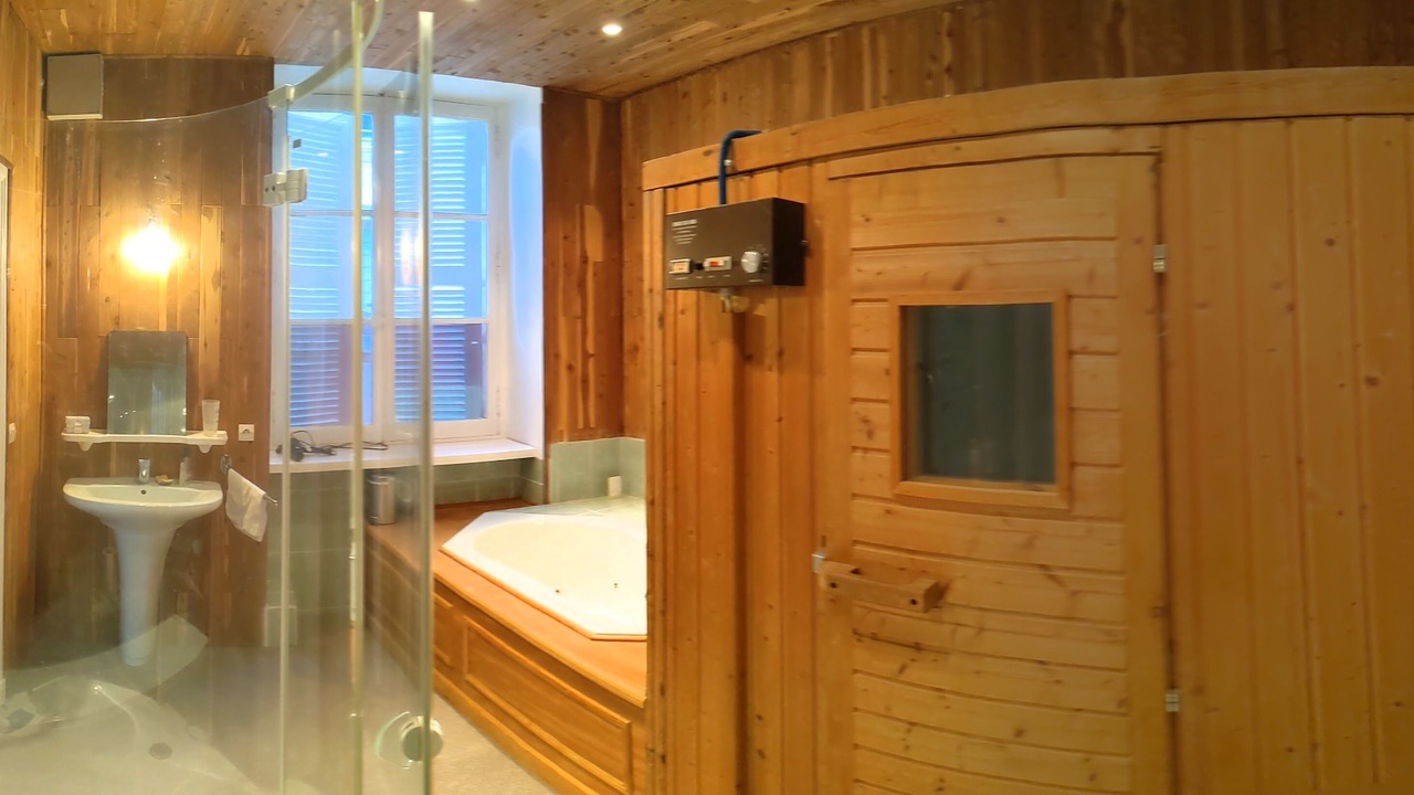 Photo of Bathroom in Saint-Germain