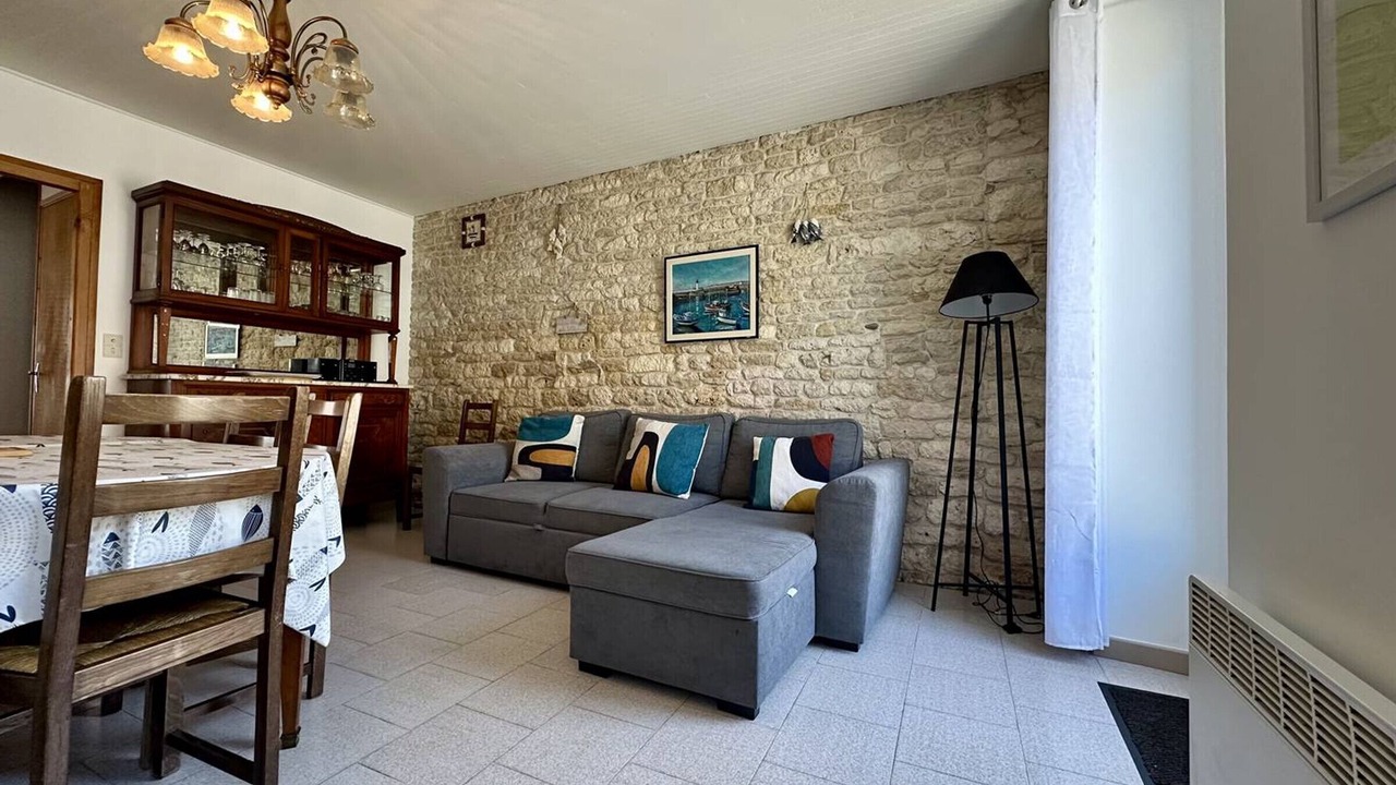 Photo of Livingroom in Cheray