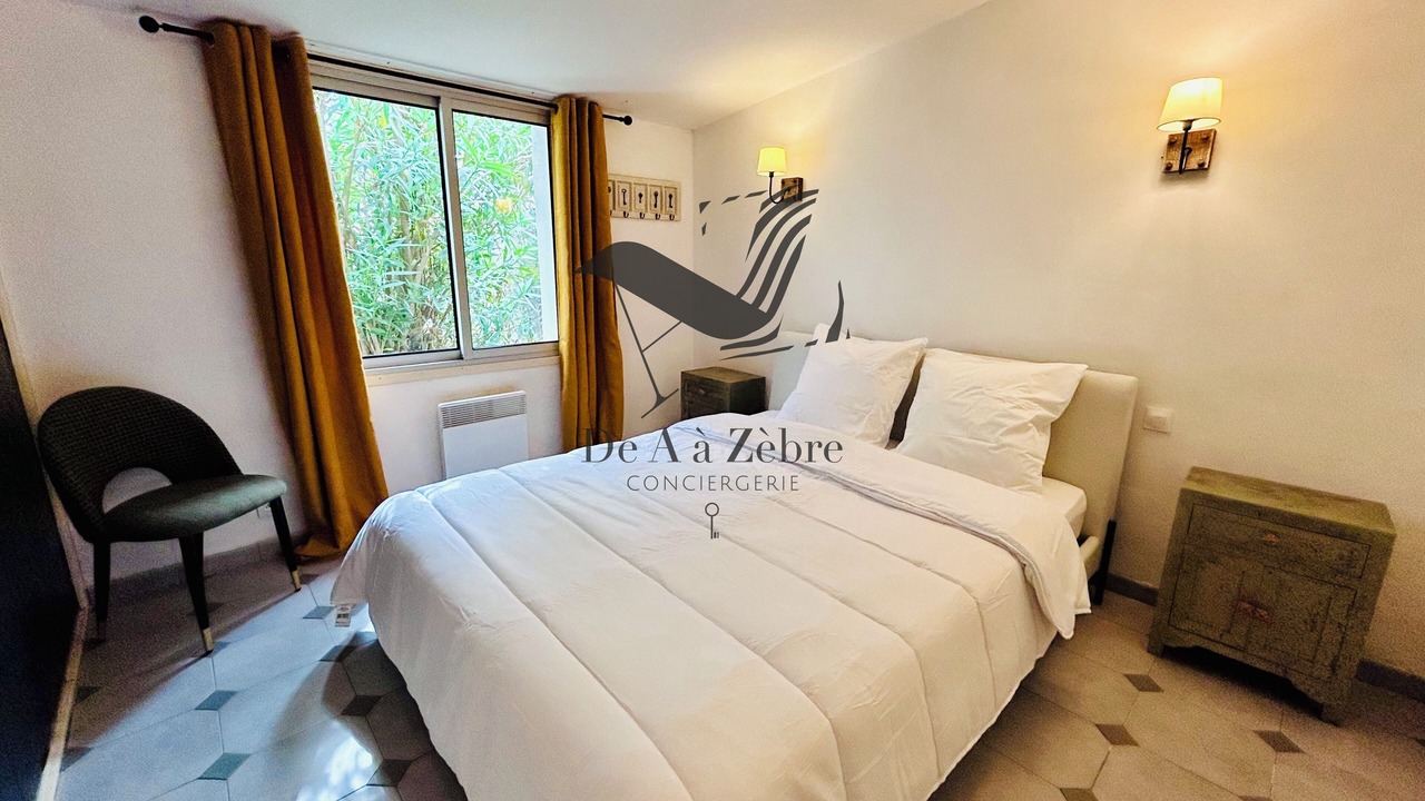 Photo of Bedroom in Port-des-Barques