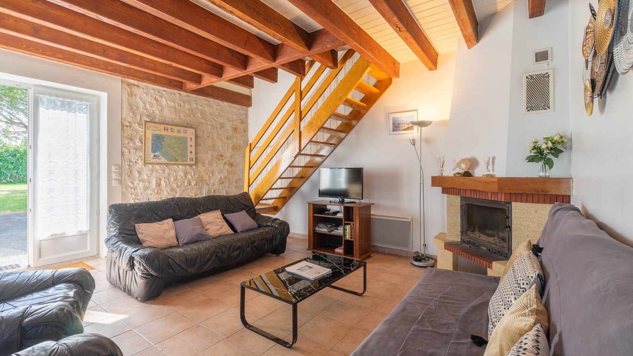 Photo of Livingroom in La Gripperie-Saint-Symphorien