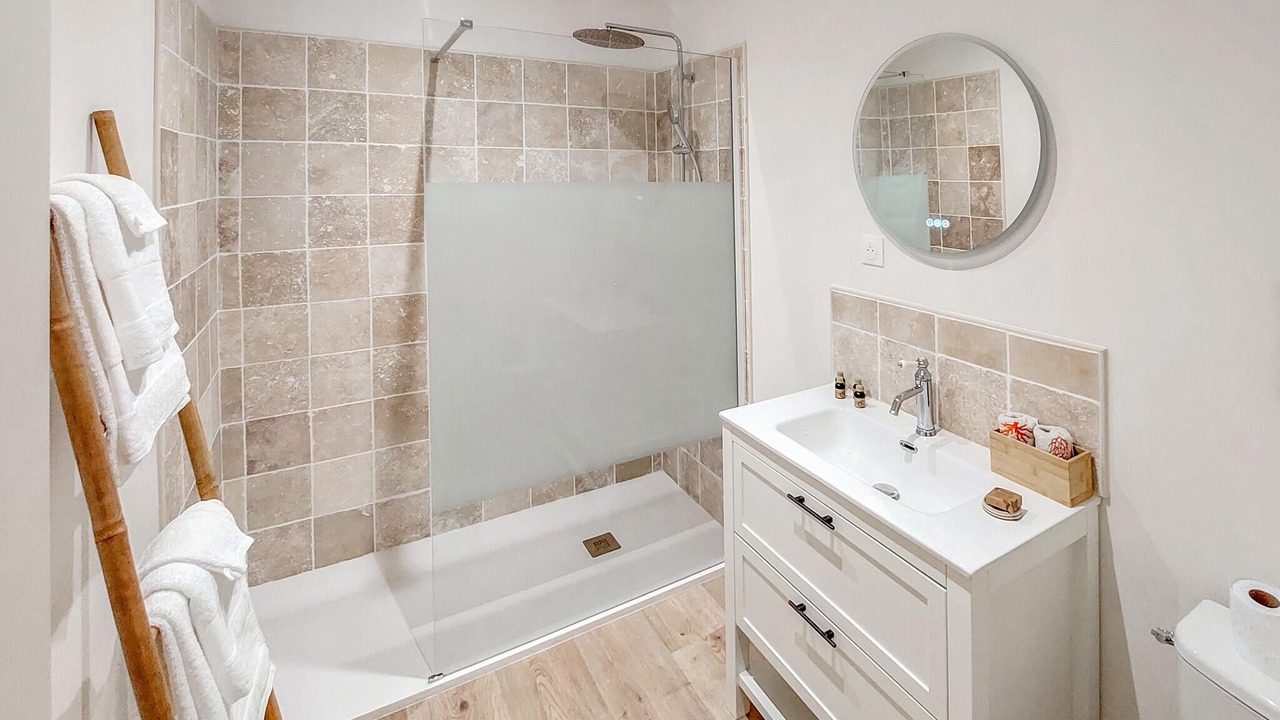Photo of Bathroom in Saint-Privat-des-Pres