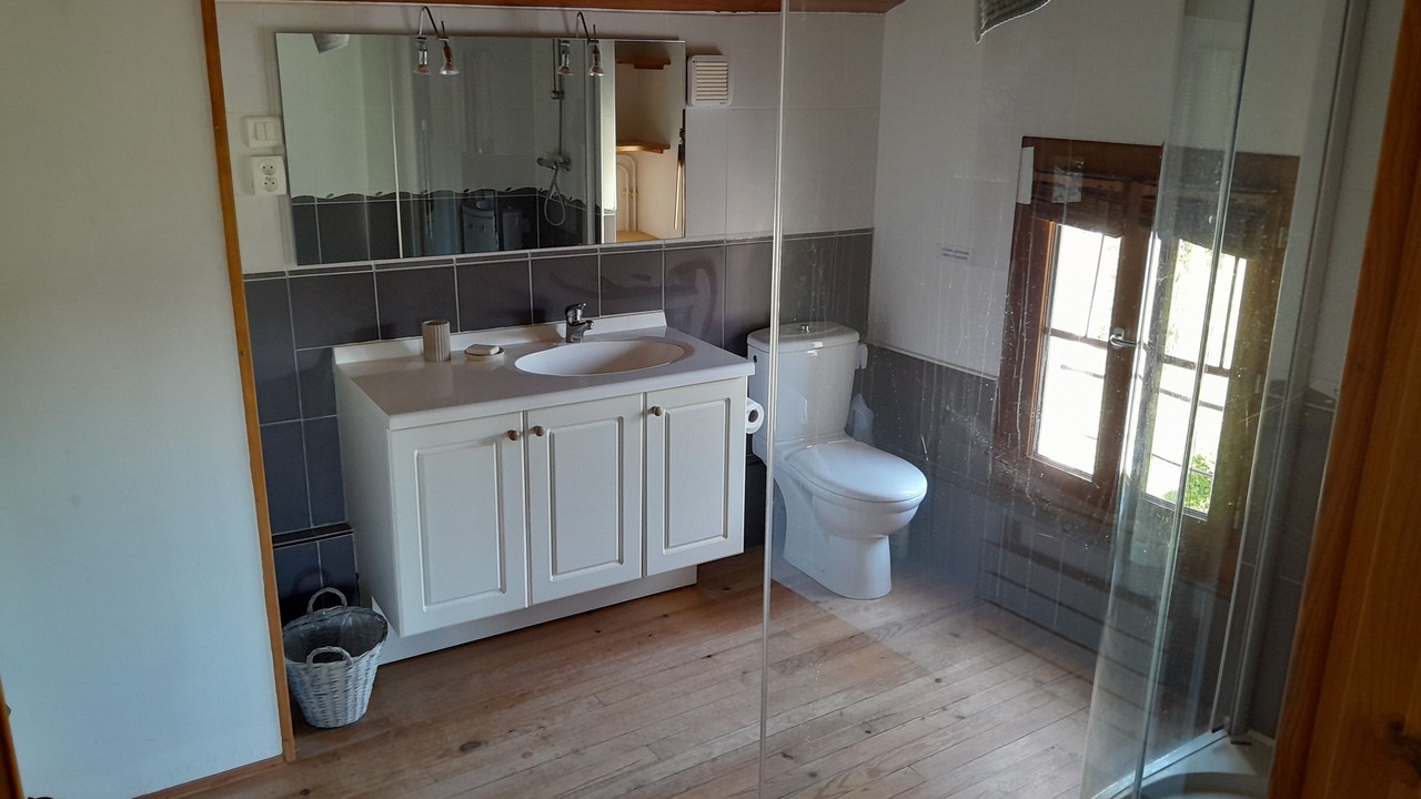 Photo of Bathroom in Clion