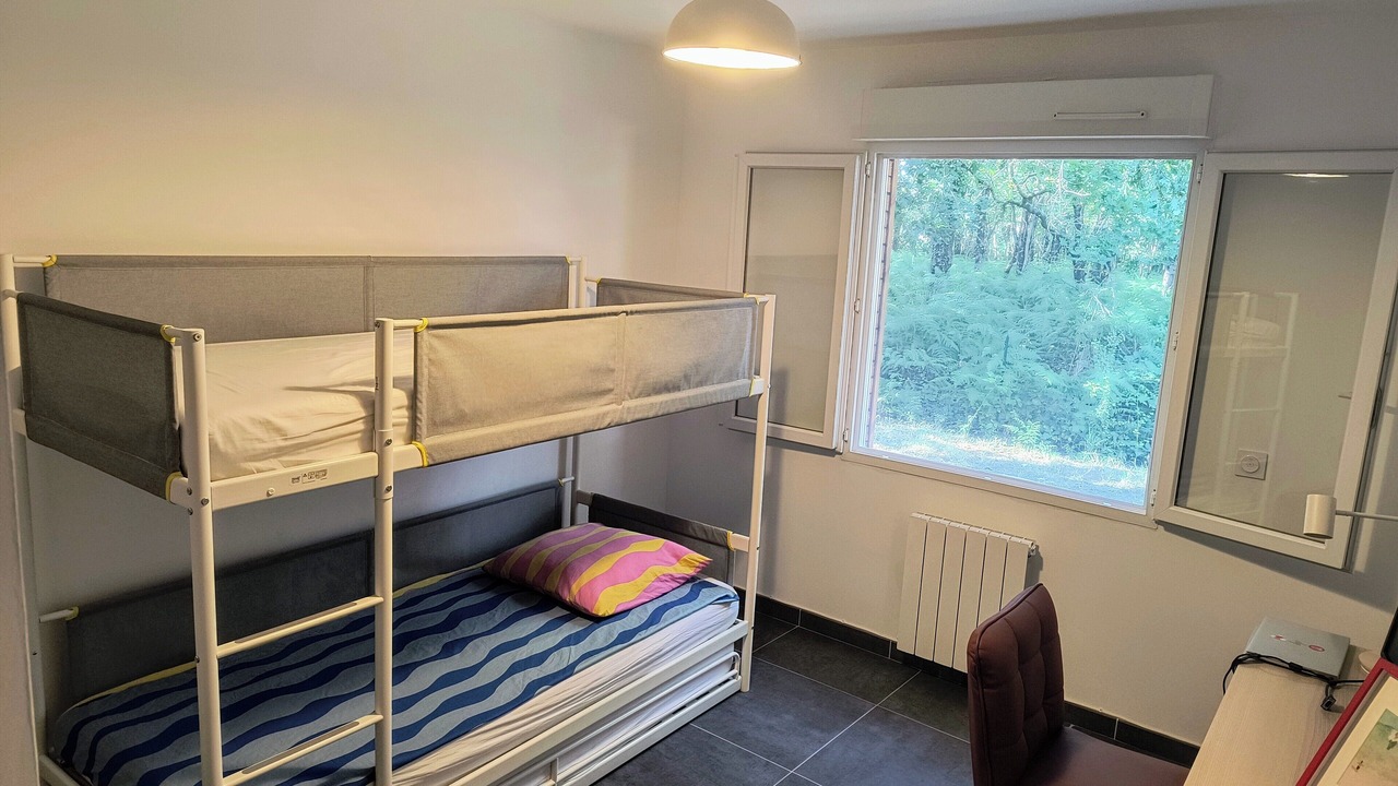 Photo of Bedroom in Grayan-Et-L'Hopital