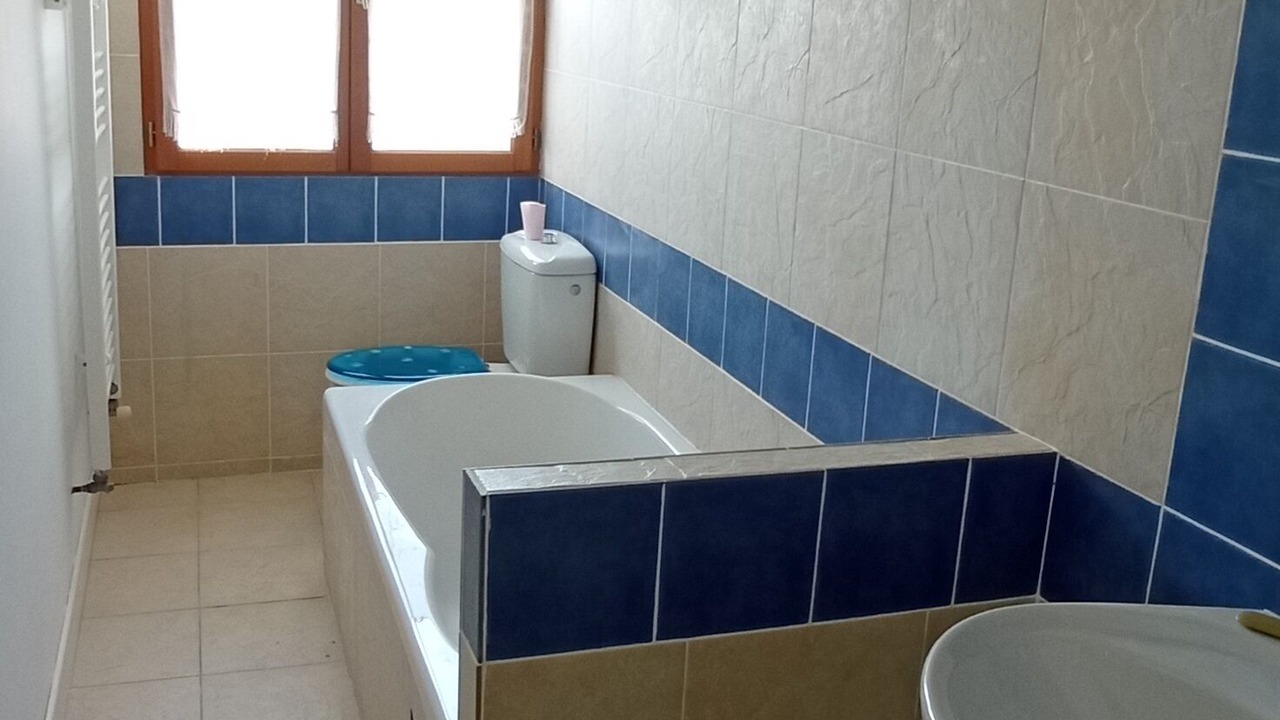 Photo of Bathroom in Mortagne-sur-Gironde