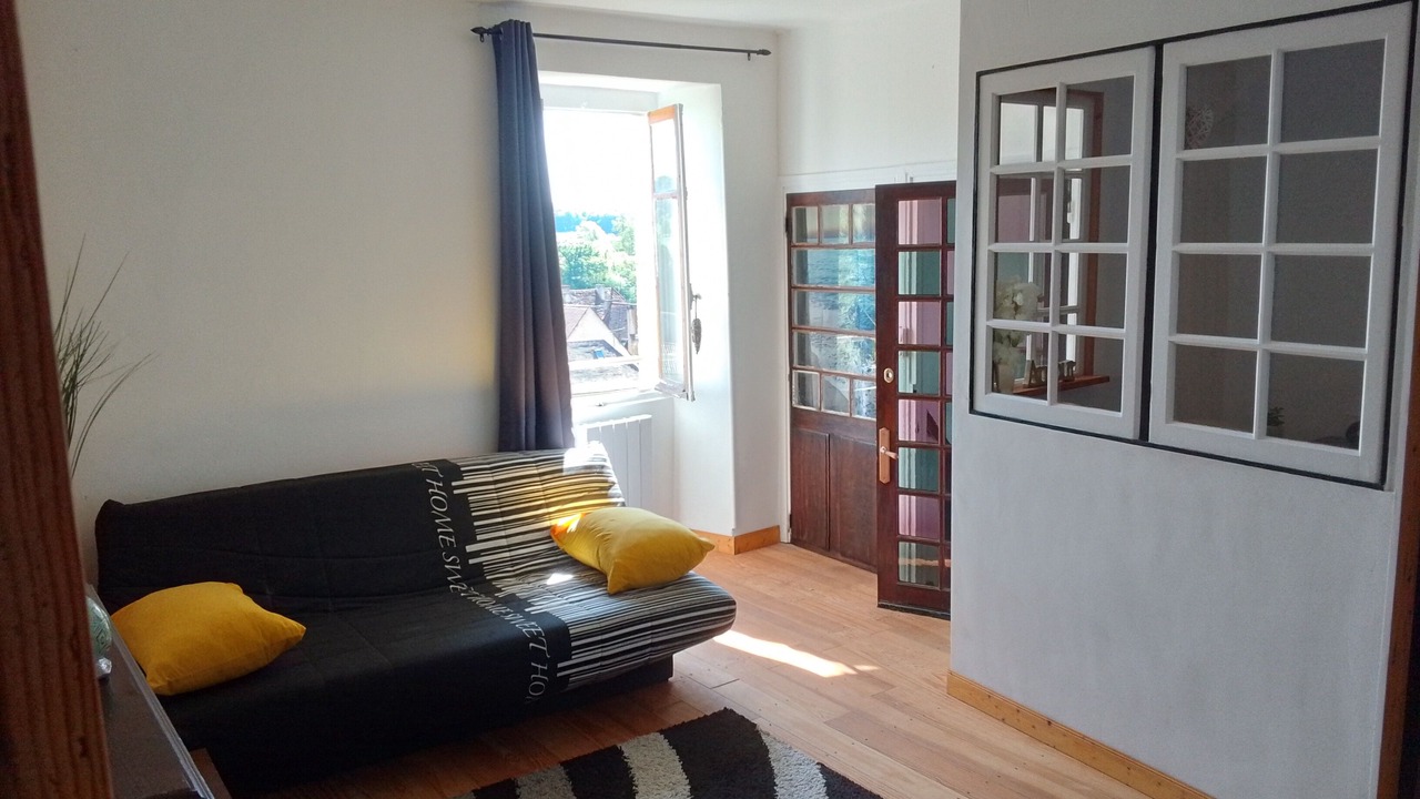 Photo of Livingroom in Saint-Capraise-de-Lalinde