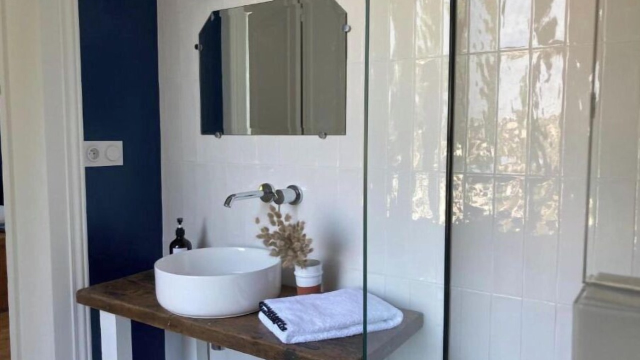 Photo of Bathroom in Centre Ville