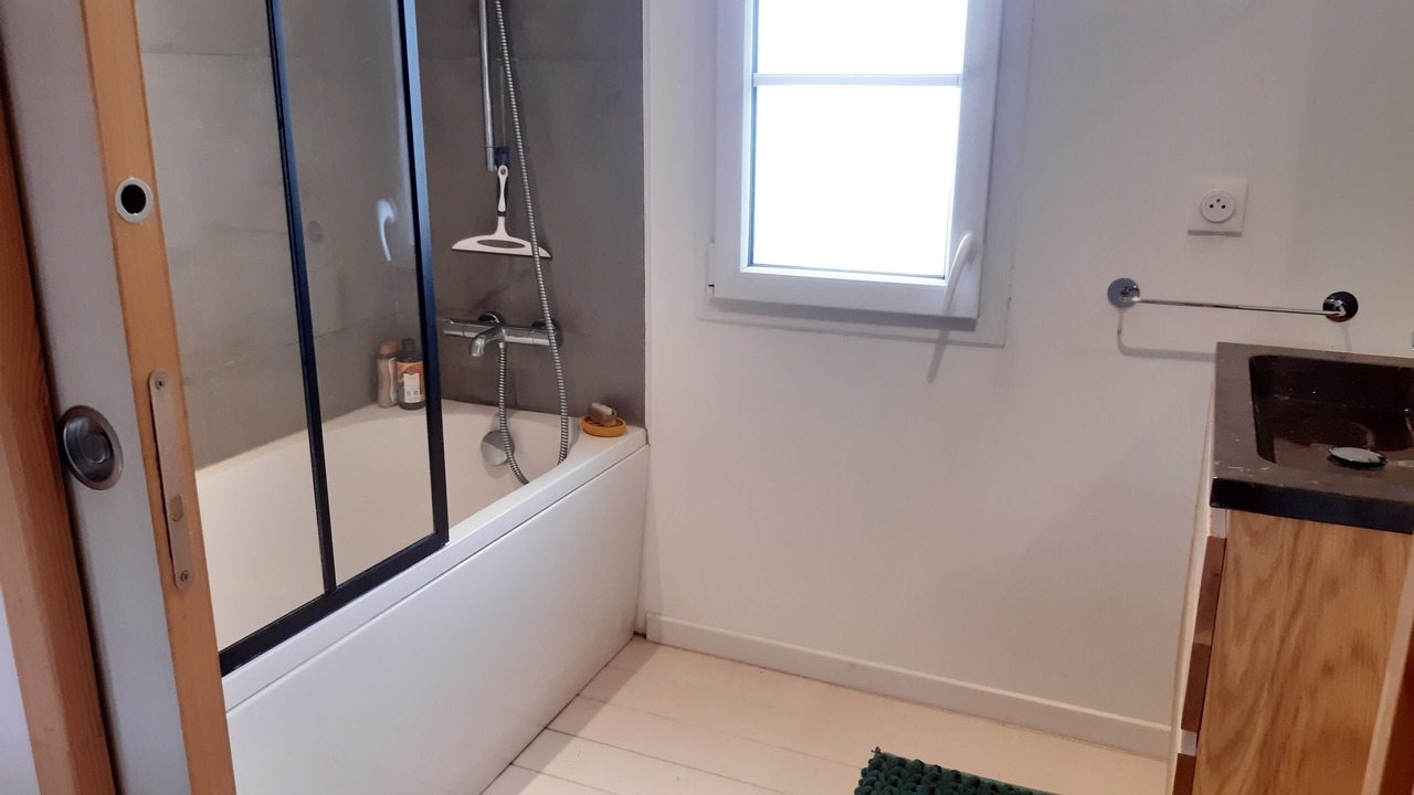 Photo of Bathroom in Le Grand-Village-Plage