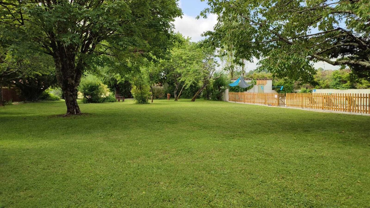 Photo of Outdoor in Bellon