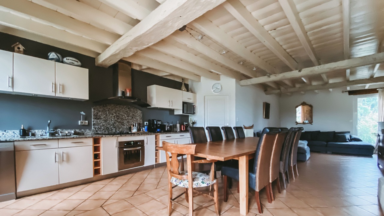 Photo of Kitchen in Saint-Jean-de-Duras