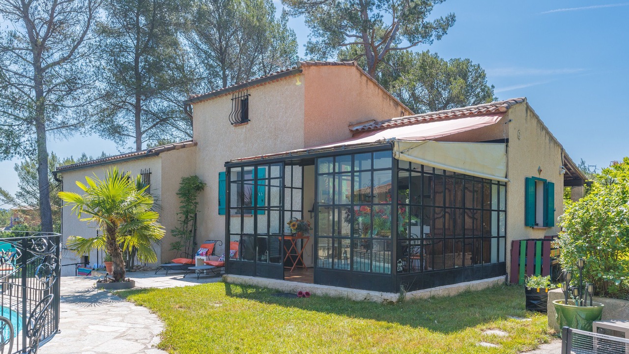 Photo of Outdoor in Peypin