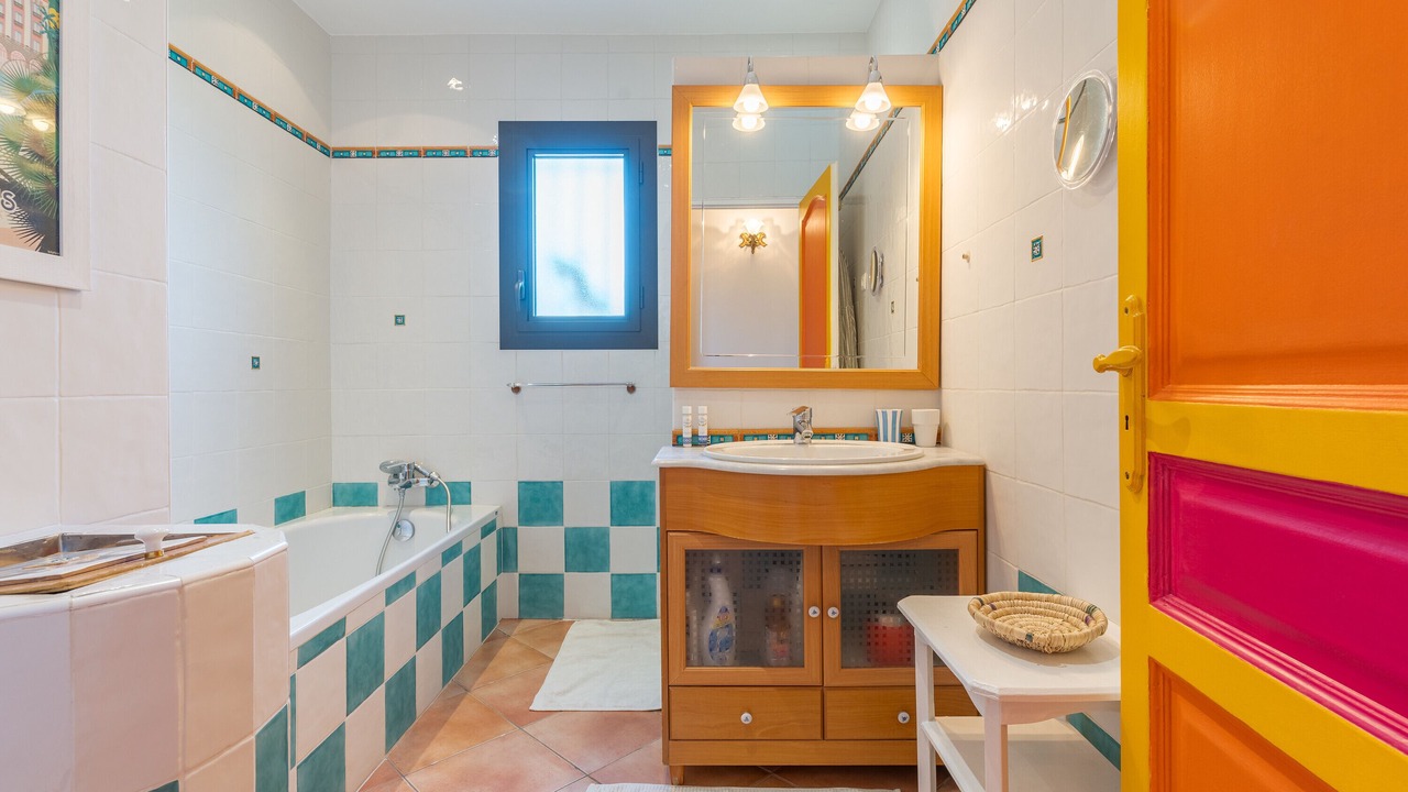 Photo of Bathroom in Peypin