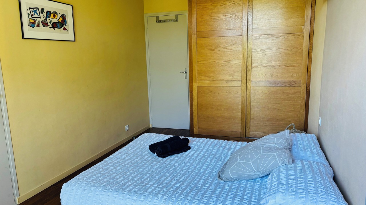 Photo of Bedroom in Libourne