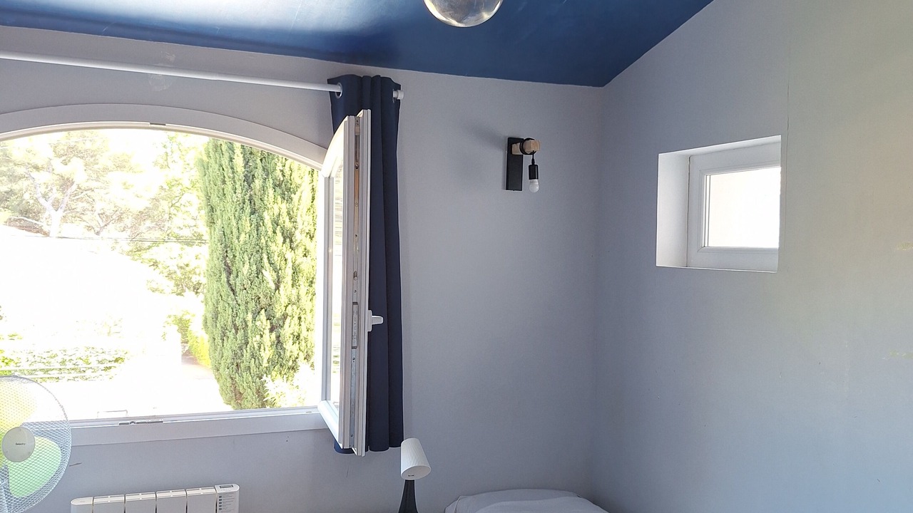 Photo of Bedroom in Lamanon