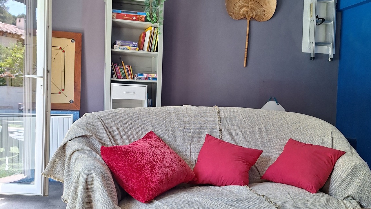 Photo of Livingroom in Lamanon
