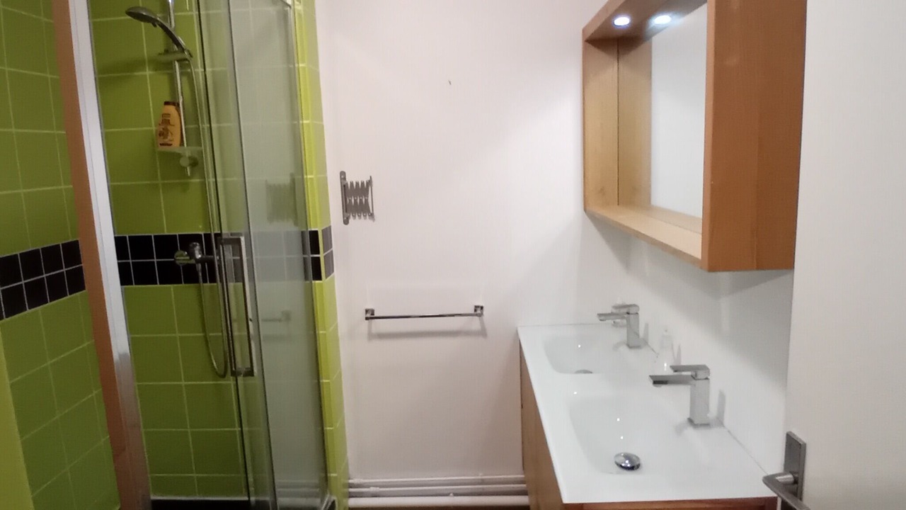 Photo of Bathroom in Talence