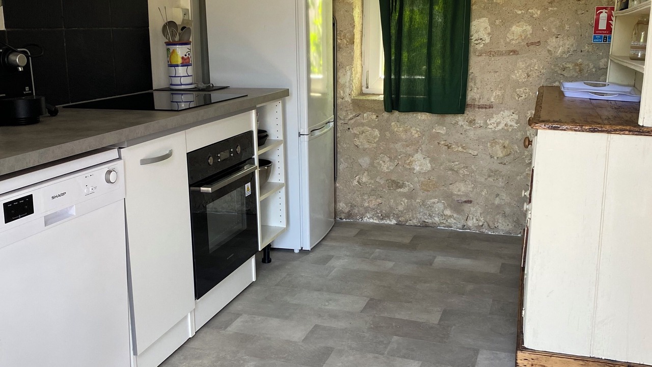 Photo of Kitchen in Sainte-Colombe-de-Villeneuve
