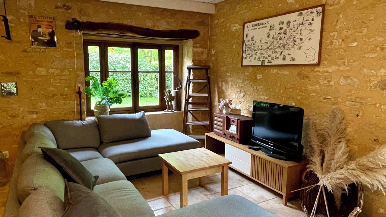 Photo of Livingroom in Saint-Aubin-de-Nabirat