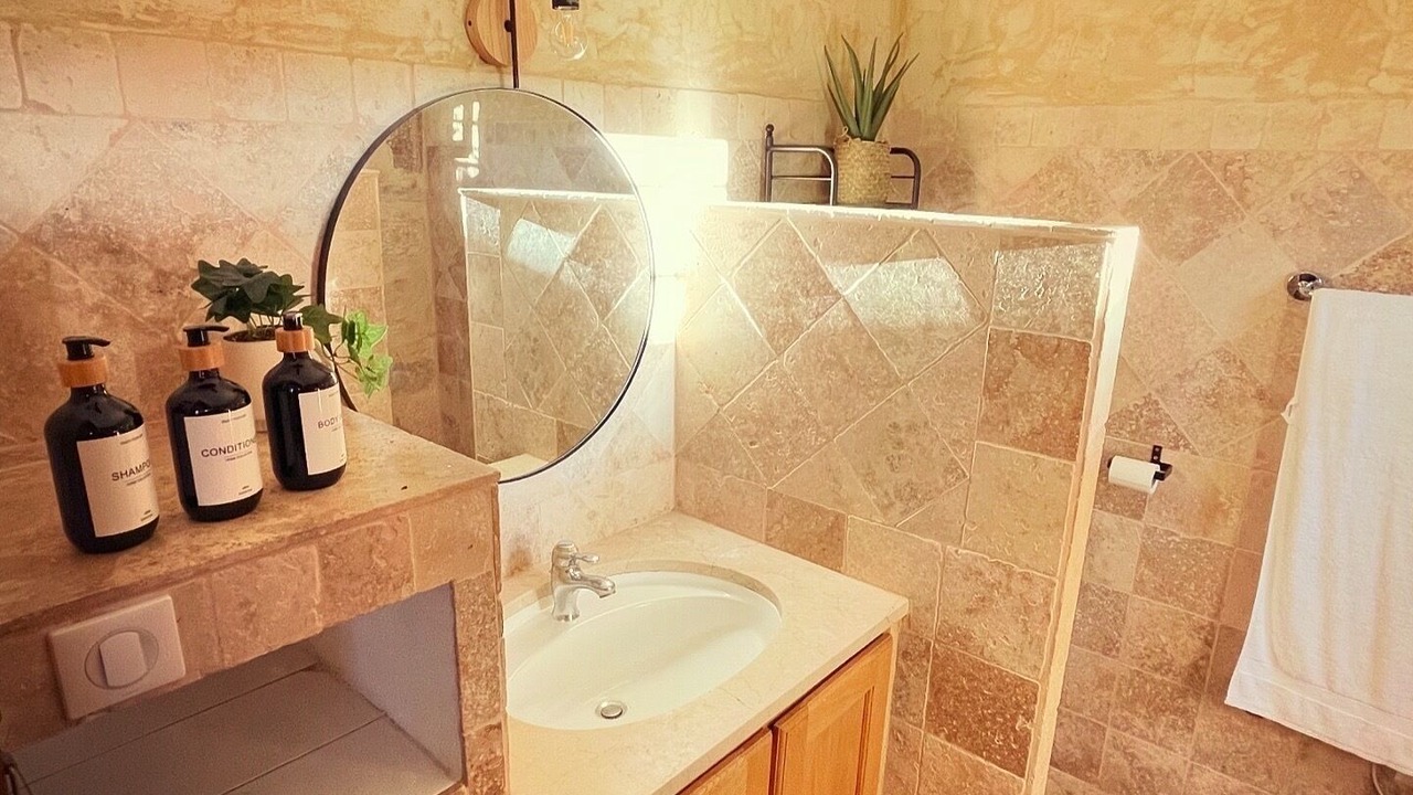 Photo of Bathroom in Saint-Aubin-de-Nabirat