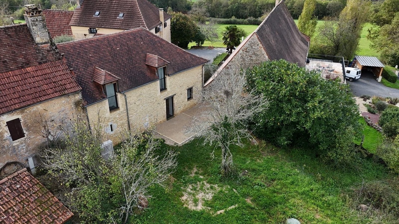 Photo of Outdoor in Saint-Aubin-de-Nabirat