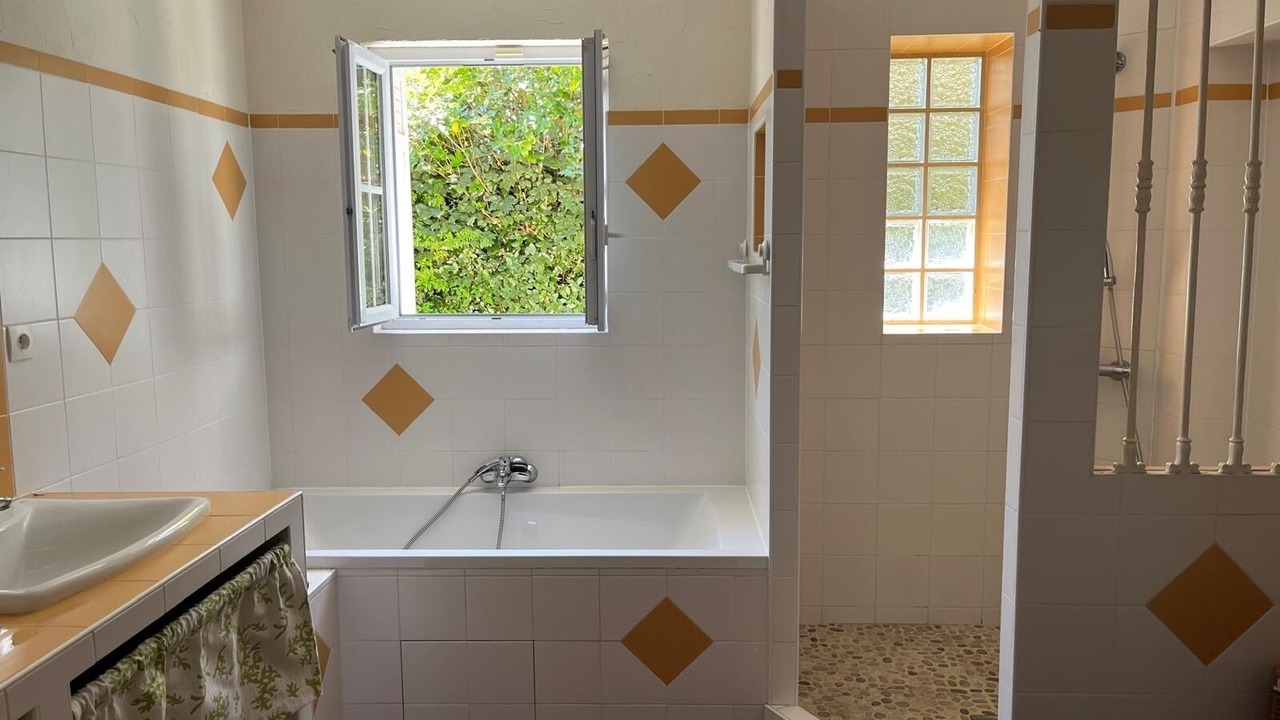 Photo of Bathroom in Ayguemorte-les-Graves
