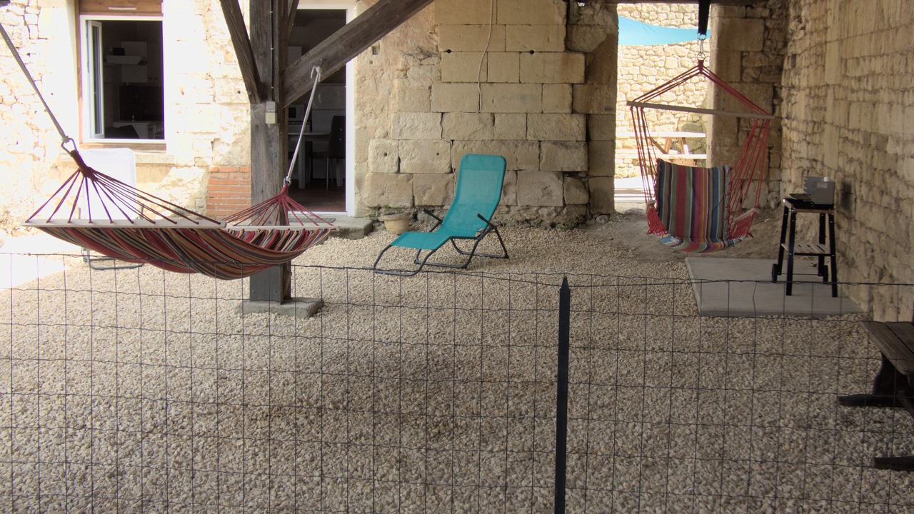 Photo of Patio Balcony in Saint-Leger-de-Montbrillais