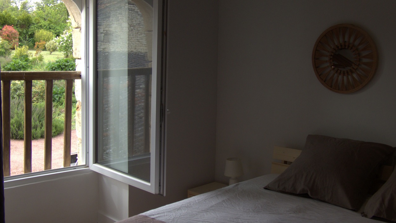 Photo of Bedroom in Saint-Leger-de-Montbrillais